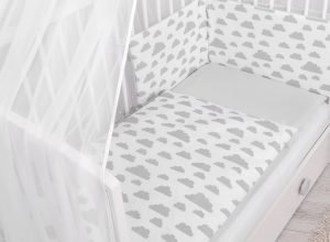 linge de lit avec nuage pour chambre bébé